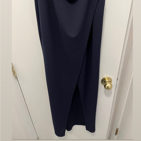 LuLu’s Long navy formal dress size XS - Picture 5 of 6